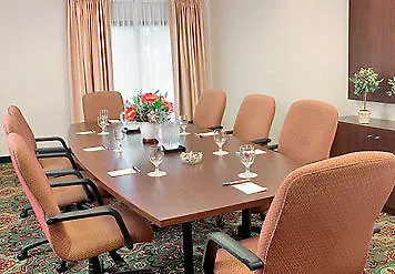 Springhill Suites Charlotte University Research Park 2*,