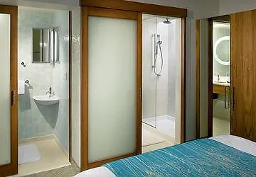 Springhill Suites Charlotte University Research Park 2*,
